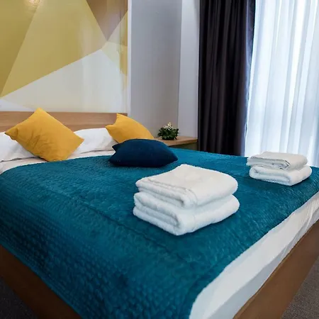 Hotel Safir 4*
